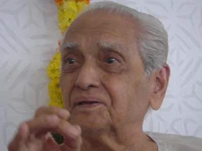 Ramesh with long-time devotees at his home