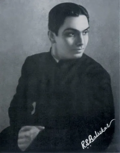 Ramesh Balsekar in thoughtful pose, wearing white kurta