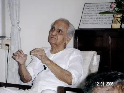 Ramesh during an afternoon satsang session